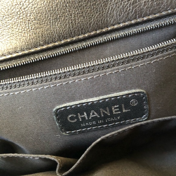 [Authentic] CHANEL BOY HANDBAG XL - Picture 7 of 14